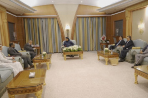 الرئيس الزُبيدي: يشدد على أهمية تعزيز الاصطفاف الوطني في ظل إستمرار التعنت الحوثي